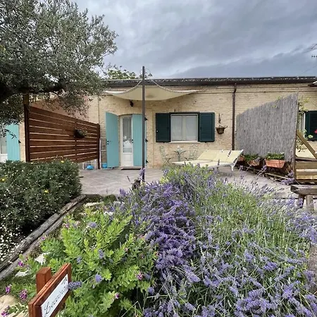 Melania Bed & Breakfast 4*