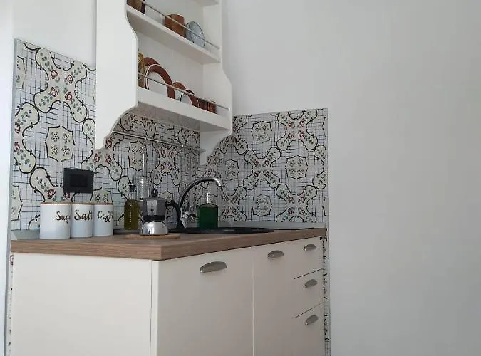 Melania Oda ve Kahvaltı Fossacesia