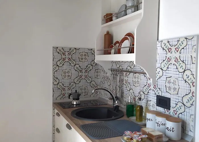 Melania Oda ve Kahvaltı Fossacesia