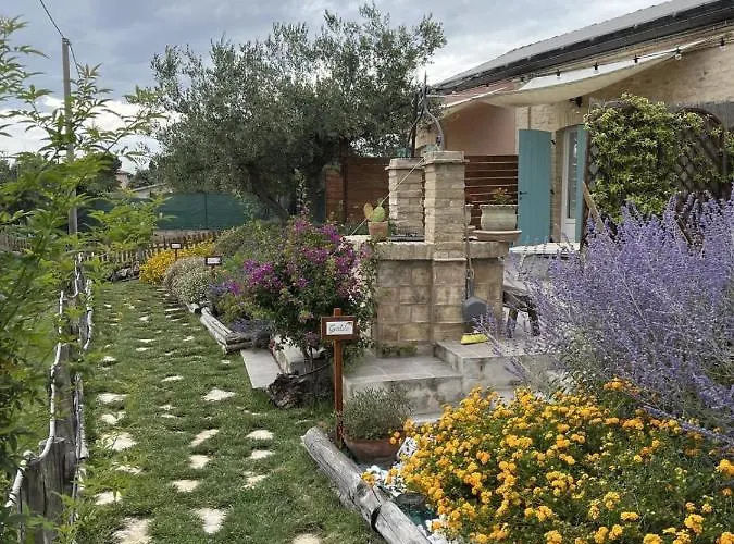 Oda ve Kahvaltı Melania 4*