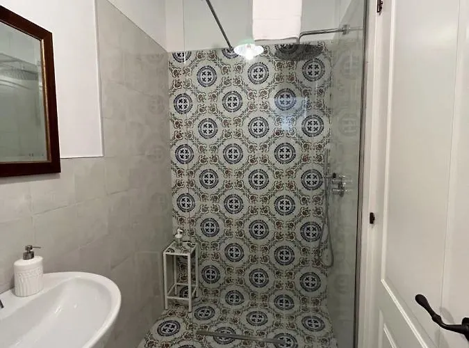 Oda ve Kahvaltı Melania